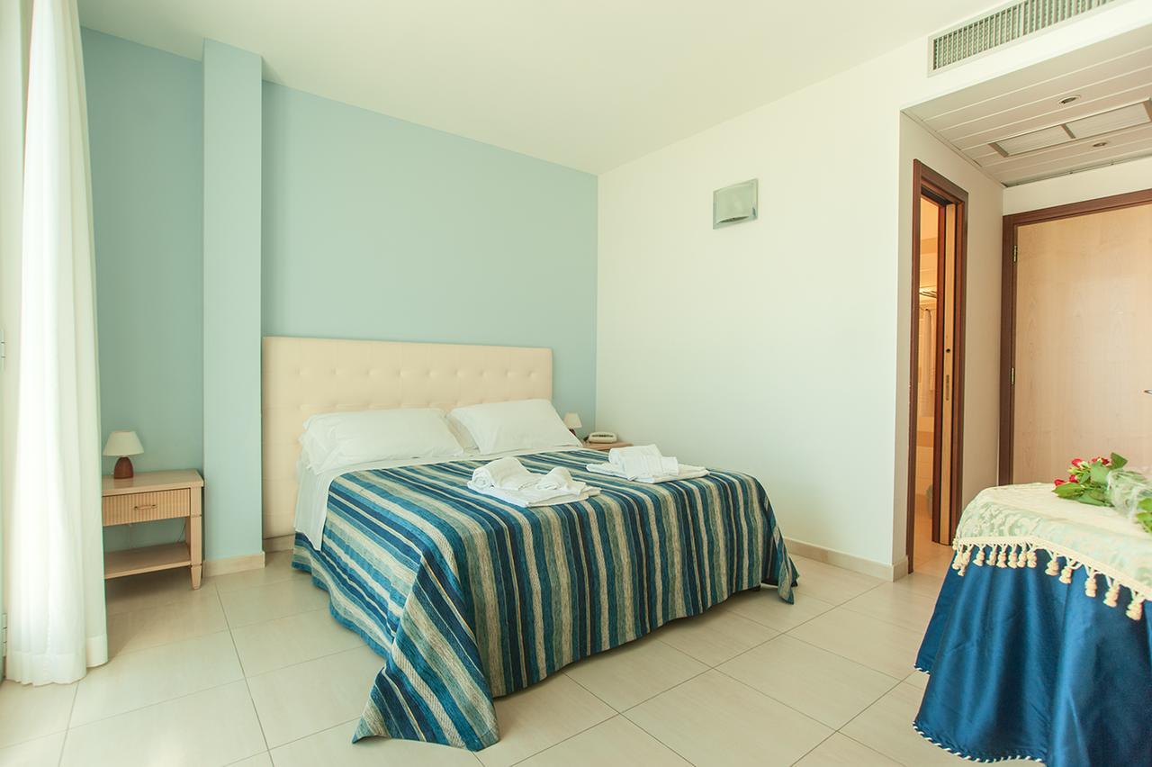 Hotel Riviera Silvi Marina Eksteriør bilde